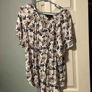 Woman’s blouse/top- Never worn